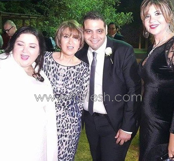 صور فنانين يجاملون في افراح المشاهير: 25 صورة خلف الكواليس صورة رقم 14 صور فنانين يجاملون في افراح المشاهير: 25 صورة خلف الكواليس صورة رقم 14