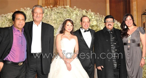 صور فنانين يجاملون في افراح المشاهير: 25 صورة خلف الكواليس صورة رقم 18 صور فنانين يجاملون في افراح المشاهير: 25 صورة خلف الكواليس صورة رقم 18