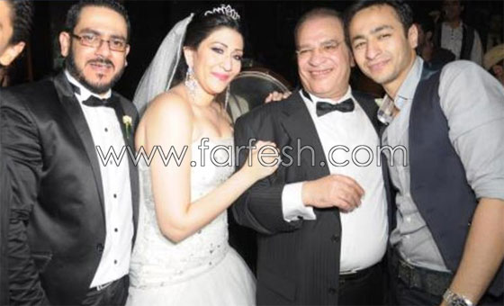 صور فنانين يجاملون في افراح المشاهير: 25 صورة خلف الكواليس صورة رقم 5 صور فنانين يجاملون في افراح المشاهير: 25 صورة خلف الكواليس صورة رقم 5