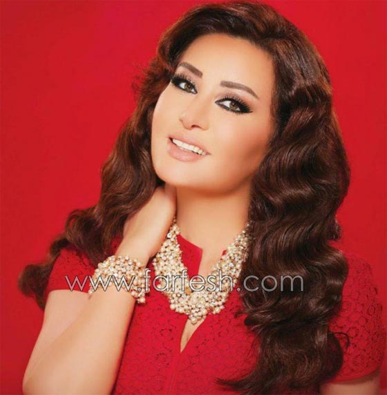اتهام مطربات شهيرات بالخداع وبرامج تحسين الصوت: لطيفة، اليسا ونجوى كرم! صورة رقم 6 اتهام مطربات شهيرات بالخداع وبرامج تحسين الصوت: لطيفة، اليسا ونجوى كرم! صورة رقم 6