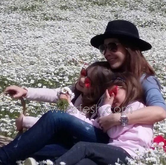 فيديو نانسي عجرم تؤكد: امومتي مشواري وهكذا العب مع إيلا وميلا صورة رقم 6 فيديو نانسي عجرم تؤكد: امومتي مشواري وهكذا العب مع إيلا وميلا صورة رقم 6