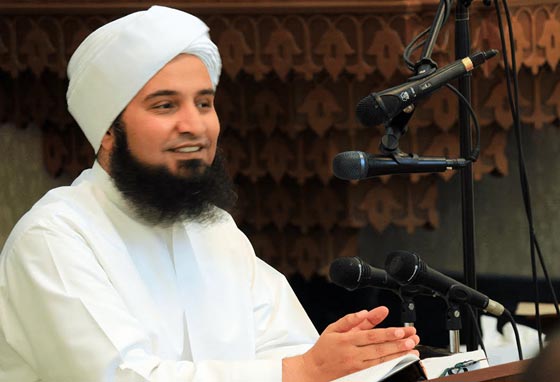 الداعية الحبيب الجفري: امل حياتي وانت عمري غنتهما ام كلثوم للرسول صورة رقم 5 الداعية الحبيب الجفري: امل حياتي وانت عمري غنتهما ام كلثوم للرسول صورة رقم 5