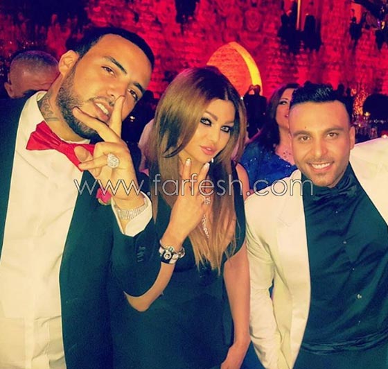 صور هيفاء وهبي في زفاف ريما فقيه تثير شكوكا بعملية تجميل جديدة! صورة رقم 6 صور هيفاء وهبي في زفاف ريما فقيه تثير شكوكا بعملية تجميل جديدة! صورة رقم 6