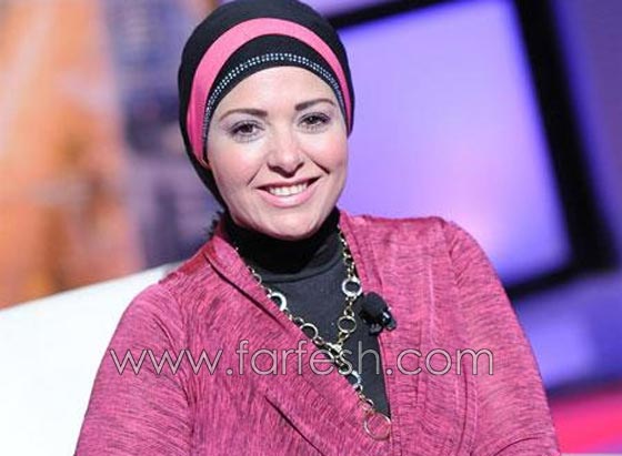 صور صادمة للفنانة صابرين: تدخن سيجارة وهي بدون حجاب! صورة رقم 6 صور صادمة للفنانة صابرين: تدخن سيجارة وهي بدون حجاب! صورة رقم 6