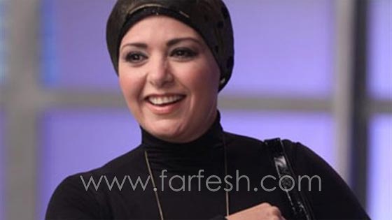صور صادمة للفنانة صابرين: تدخن سيجارة وهي بدون حجاب! صورة رقم 4 صور صادمة للفنانة صابرين: تدخن سيجارة وهي بدون حجاب! صورة رقم 4