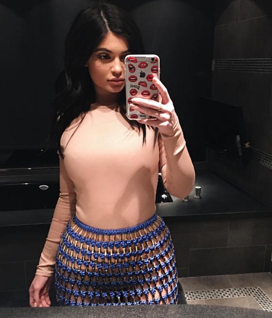تسريب فيديو اباحي للنجمة كايلي جينر بعد انفصالها عن حبيبها صورة رقم 7 تسريب فيديو اباحي للنجمة كايلي جينر بعد انفصالها عن حبيبها صورة رقم 7