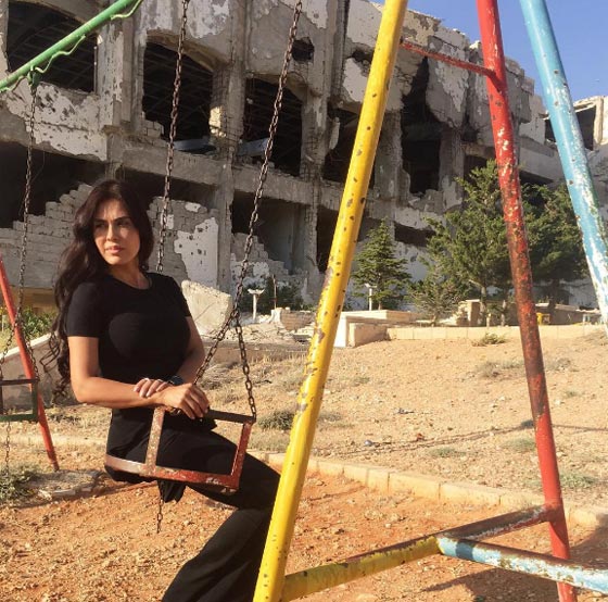 فنانة عالمية تتجاهل وزير الإعلام السوري وتفضل عليه ماسح أحذية صورة رقم 6 فنانة عالمية تتجاهل وزير الإعلام السوري وتفضل عليه ماسح أحذية صورة رقم 6