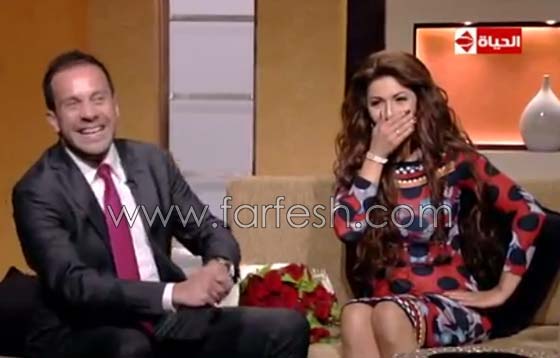 مفاجأة كبيرة للفنانة نجلاء بدر: خطيبها يقدم لها الشبكة على الهواء صورة رقم 1 مفاجأة كبيرة للفنانة نجلاء بدر: خطيبها يقدم لها الشبكة على الهواء صورة رقم 1