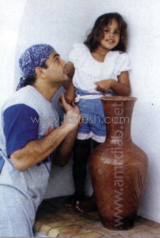 صور ابنة عمرو دياب الكبرى (نور): سمراء شرقية لا تشبه والدتها صورة رقم 12 صور ابنة عمرو دياب الكبرى (نور): سمراء شرقية لا تشبه والدتها صورة رقم 12