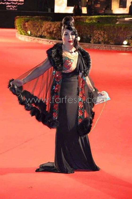 فنانات ظهرن بفساتين غريبة اثارت السخرية، منهن يسرا ومريم حسين صورة رقم 3 فنانات ظهرن بفساتين غريبة اثارت السخرية، منهن يسرا ومريم حسين صورة رقم 3
