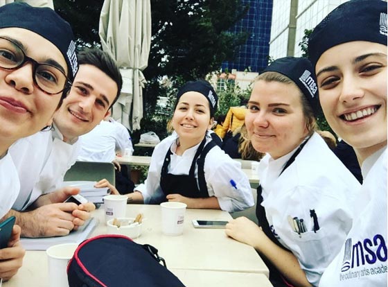 بعد فشل مسلسلها: هازال كايا (نهال) بطلة العشق الممنوع تعتزل التمثيل! صورة رقم 5 بعد فشل مسلسلها: هازال كايا (نهال) بطلة العشق الممنوع تعتزل التمثيل! صورة رقم 5