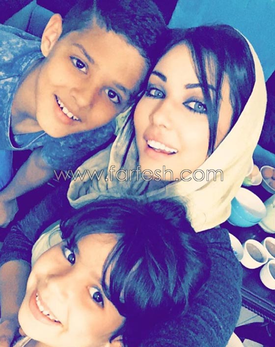 صور ابتسام تسكت بدون مكياج وبالحجاب تفضح لون عينيها الحقيقي صورة رقم 5 صور ابتسام تسكت بدون مكياج وبالحجاب تفضح لون عينيها الحقيقي صورة رقم 5