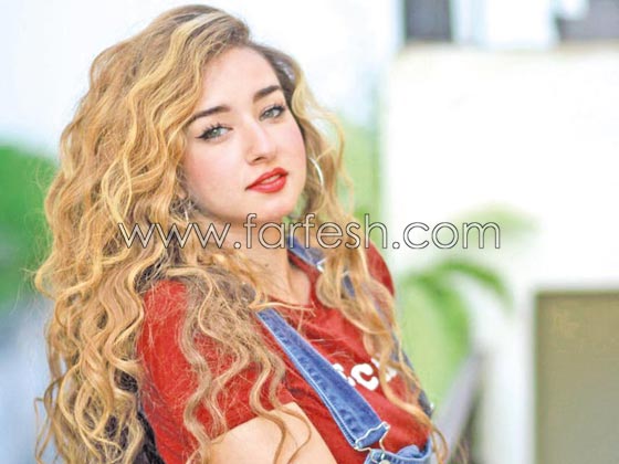 هنا الزاهد: صوتي الخشن لا يزعجني ولا أفكر بعلاجه! صورة رقم 2 هنا الزاهد: صوتي الخشن لا يزعجني ولا أفكر بعلاجه! صورة رقم 2