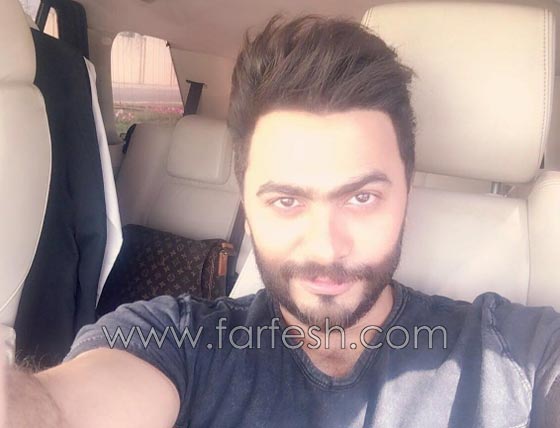 مشاجرة بين فانز تامر حسني بمطار القاهرة بسبب الصور التذكارية صورة رقم 7 مشاجرة بين فانز تامر حسني بمطار القاهرة بسبب الصور التذكارية صورة رقم 7