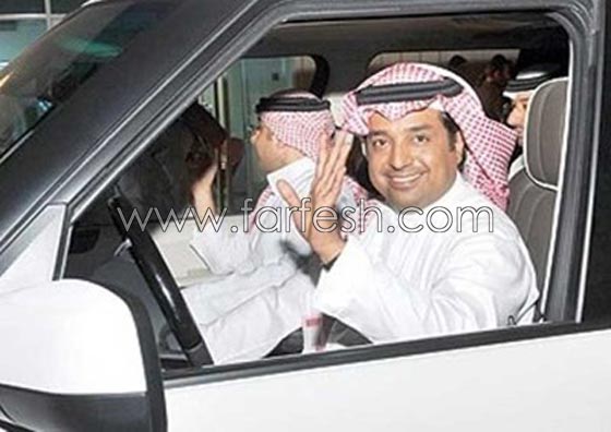 صور النجوم العرب مع سياراتهم: ماذا يمتلك كل منهم؟ صورة رقم 2 صور النجوم العرب مع سياراتهم: ماذا يمتلك كل منهم؟ صورة رقم 2