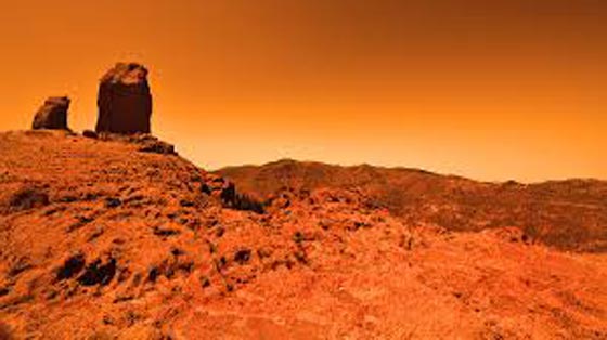  آثار اقدام متجانسة دليل على وجود حياة بشرية على المريخ صورة رقم 2