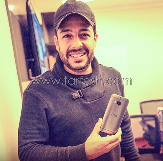 محمد حماقى يفاجئ احدى معجباته ويحقق حلمها بحضور حفل زفافها صورة رقم 6 محمد حماقى يفاجئ احدى معجباته ويحقق حلمها بحضور حفل زفافها صورة رقم 6