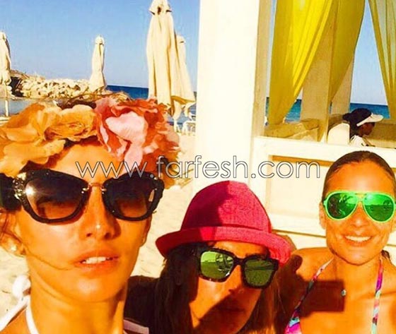 صورة ريم البارودي تستجم بالمايوه على الشاطئ بعد ازمة نسب صورة رقم 2 صورة ريم البارودي تستجم بالمايوه على الشاطئ بعد ازمة نسب صورة رقم 2