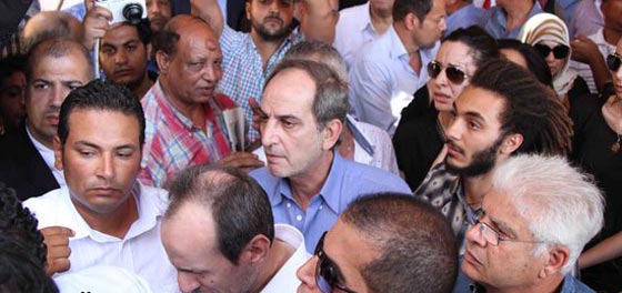 صور: يسرا تستقبل المعزين في وفاة عم زوجها الكابتن طارق سليم صورة رقم 10 صور: يسرا تستقبل المعزين في وفاة عم زوجها الكابتن طارق سليم صورة رقم 10