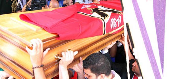صور: يسرا تستقبل المعزين في وفاة عم زوجها الكابتن طارق سليم صورة رقم 17 صور: يسرا تستقبل المعزين في وفاة عم زوجها الكابتن طارق سليم صورة رقم 17