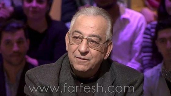 صور احمد راتب بالملابس الداخلية في مقهى شعبي: هل أصيب بالزهايمر؟ صورة رقم 5 صور احمد راتب بالملابس الداخلية في مقهى شعبي: هل أصيب بالزهايمر؟ صورة رقم 5