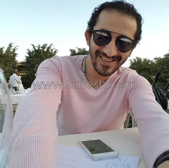 صورة نادرة، احمد حلمي مع والده: لن تصدق الشبه بينهما صورة رقم 4 صورة نادرة، احمد حلمي مع والده: لن تصدق الشبه بينهما صورة رقم 4