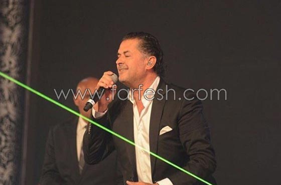 رقص مُبهج بين راغب علامة وطفلة خلال حفله في مصر.. شاهده صورة رقم 7 رقص مُبهج بين راغب علامة وطفلة خلال حفله في مصر.. شاهده صورة رقم 7