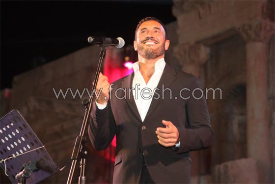 كاظم الساهر الاغلى اجرا في قرطاج في تونس والطفلة نور قمر تغني معه صورة رقم 3 كاظم الساهر الاغلى اجرا في قرطاج في تونس والطفلة نور قمر تغني معه صورة رقم 3