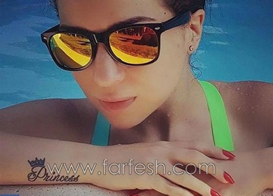 صور مي عز الدين تٌشعِل الجدل لارتدائها مايوه السباحة وتاتو على يدها صورة رقم 1 صور مي عز الدين تٌشعِل الجدل لارتدائها مايوه السباحة وتاتو على يدها صورة رقم 1