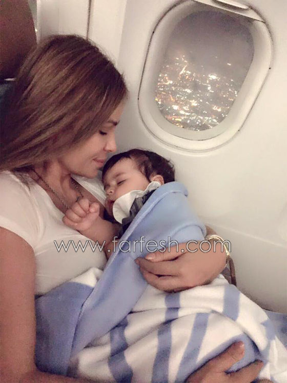 كارول سماحة تعايد ابنتها تالا في عيد ميلادها الأول بكلمات مؤثرة وكعكة وردية صورة رقم 6 كارول سماحة تعايد ابنتها تالا في عيد ميلادها الأول بكلمات مؤثرة وكعكة وردية صورة رقم 6