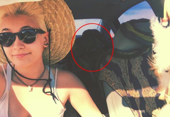 ما حقيقة شبح مايكل جاكسون الجالس في سيارة ابنته؟! شاهد الصورة صورة رقم 1 ما حقيقة شبح مايكل جاكسون الجالس في سيارة ابنته؟! شاهد الصورة صورة رقم 1