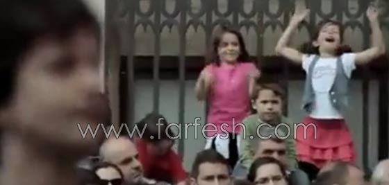 مجموعة عازفين تتحف المارة بسيمفونية رائعة من اجل البهجة صورة رقم 6 مجموعة عازفين تتحف المارة بسيمفونية رائعة من اجل البهجة صورة رقم 6
