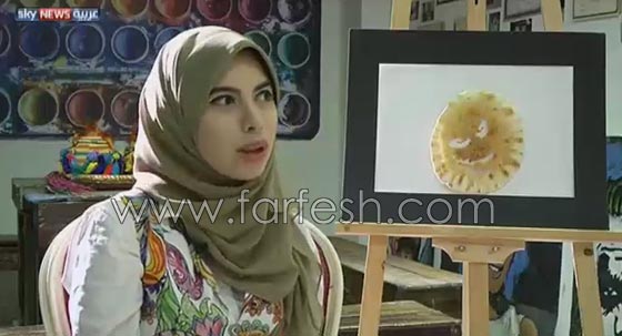 غرائب الفنانين: طالبة مصرية تبدع برسم لوحاتها ثم تأكلها! صورة رقم 7 غرائب الفنانين: طالبة مصرية تبدع برسم لوحاتها ثم تأكلها! صورة رقم 7