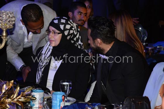 صور بسمة بوسيل مع والدة تامر حسني في (العين السخنة) صورة رقم 2 صور بسمة بوسيل مع والدة تامر حسني في (العين السخنة) صورة رقم 2