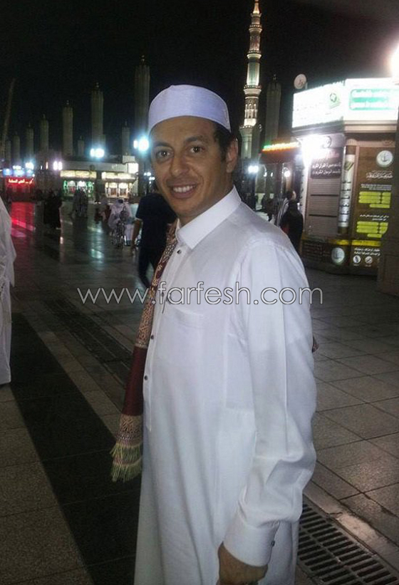 صور فنانين بملابس الاحرام: من ام كلثوم والعندليب الى سعد لمجرد وغادة عادل صورة رقم 7
