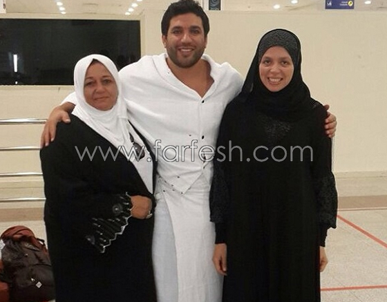 صور فنانين بملابس الاحرام: من ام كلثوم والعندليب الى سعد لمجرد وغادة عادل صورة رقم 11