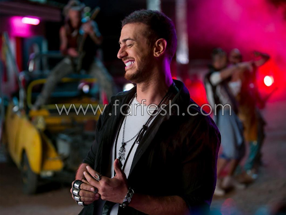 صورة سعد المجرد في مشهد حميم مع فتاة في حمام السباحة صورة رقم 3 صورة سعد المجرد في مشهد حميم مع فتاة في حمام السباحة صورة رقم 3