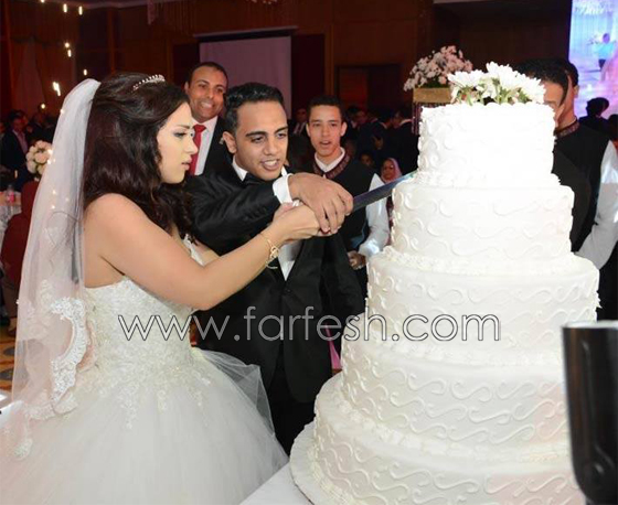 انتقاد عروسة أوس أوس لأنها كئيبة وشقيقته تدافع عنها! صورة رقم 7 انتقاد عروسة أوس أوس لأنها كئيبة وشقيقته تدافع عنها! صورة رقم 7
