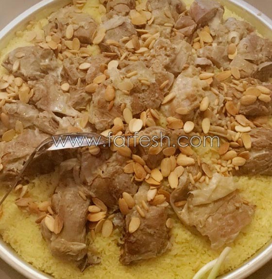 صور زين كرزون تحتفل بالافراج عنها بالورد والحلويات والمنسف! صورة رقم 2 صور زين كرزون تحتفل بالافراج عنها بالورد والحلويات والمنسف! صورة رقم 2