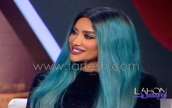 صور مايا دياب بالشعر الأخضر: غنائي للمثليين شرف لي! بالفيديو صورة رقم 2 صور مايا دياب بالشعر الأخضر: غنائي للمثليين شرف لي! بالفيديو صورة رقم 2