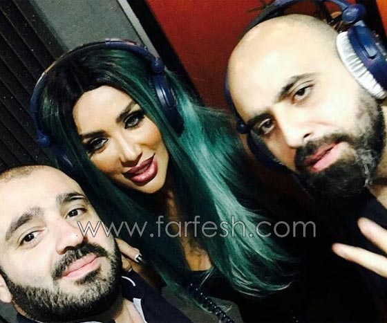 صور مايا دياب بالشعر الأخضر: غنائي للمثليين شرف لي! بالفيديو صورة رقم 5 صور مايا دياب بالشعر الأخضر: غنائي للمثليين شرف لي! بالفيديو صورة رقم 5