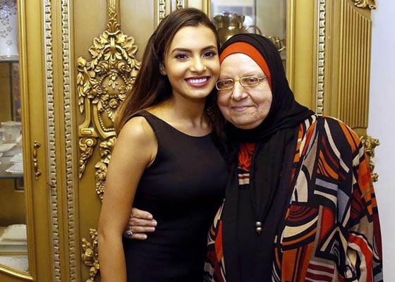 صور كارمن سليمان ومفاجأة العمر: عيد ميلادها يتحول لحفل خطوبتها صورة رقم 2 صور كارمن سليمان ومفاجأة العمر: عيد ميلادها يتحول لحفل خطوبتها صورة رقم 2