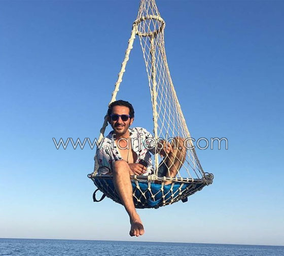 صور منى زكي، احمد حلمي و (بودي) ابن انغام شبيه حلمي صورة رقم 5 صور منى زكي، احمد حلمي و (بودي) ابن انغام شبيه حلمي صورة رقم 5