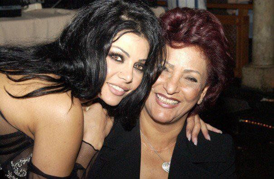 صور امهات فنانات أبهرن الجمهور بجمالهن: ام نانسي، منى، هنا وميريام صورة رقم 5 صور امهات فنانات أبهرن الجمهور بجمالهن: ام نانسي، منى، هنا وميريام صورة رقم 5