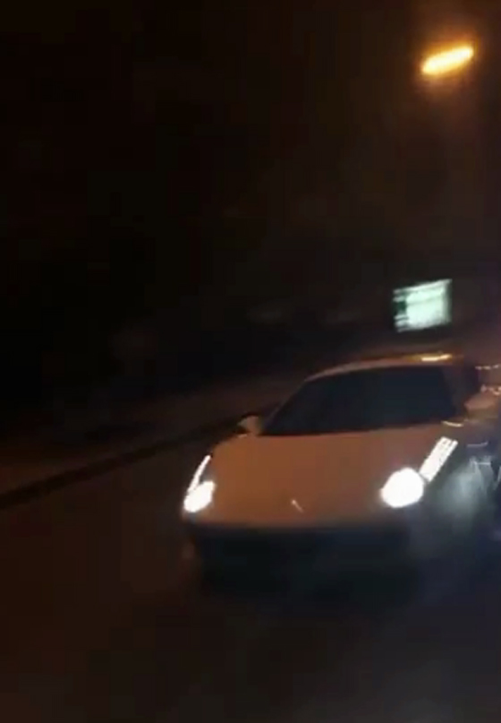 فيديو هيفاء وهبي تستعرض مهارتها في سرعة قيادة السيارات صورة رقم 3 فيديو هيفاء وهبي تستعرض مهارتها في سرعة قيادة السيارات صورة رقم 3