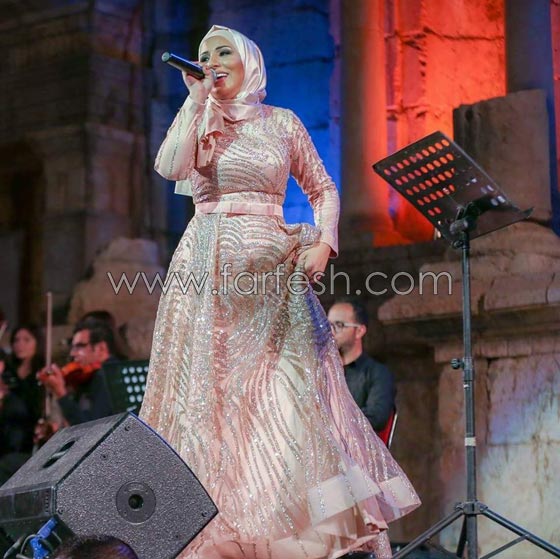 هل تسبّب غناء نجمة ذا فويس نداء شرارة بطلاق والديها؟ صورة رقم 2 هل تسبّب غناء نجمة ذا فويس نداء شرارة بطلاق والديها؟ صورة رقم 2