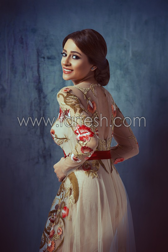 فيديو محرج: مريم حسن تتعثر في مهرجان القاهرة بسبب ذيل فستانها صورة رقم 16 فيديو محرج: مريم حسن تتعثر في مهرجان القاهرة بسبب ذيل فستانها صورة رقم 16