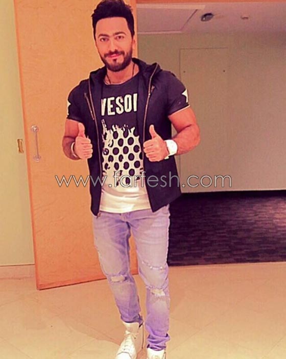 نجمة الاثارة هيفاء وهبي تغازل نجم الجيل تامر حسني في شوارع أمريكا صورة رقم 8 نجمة الاثارة هيفاء وهبي تغازل نجم الجيل تامر حسني في شوارع أمريكا صورة رقم 8