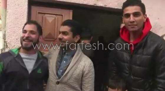 النجم الفلسطيني محمد عساف يتجول في شوارع بلده على أنغام أناديكم صورة رقم 1 النجم الفلسطيني محمد عساف يتجول في شوارع بلده على أنغام أناديكم صورة رقم 1
