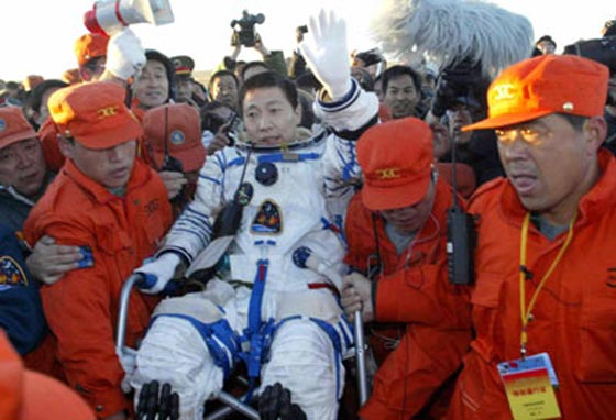 هل لاحقت مخلوقات فضائية غامضة أول رائد فضاء صيني؟ صورة رقم 3
